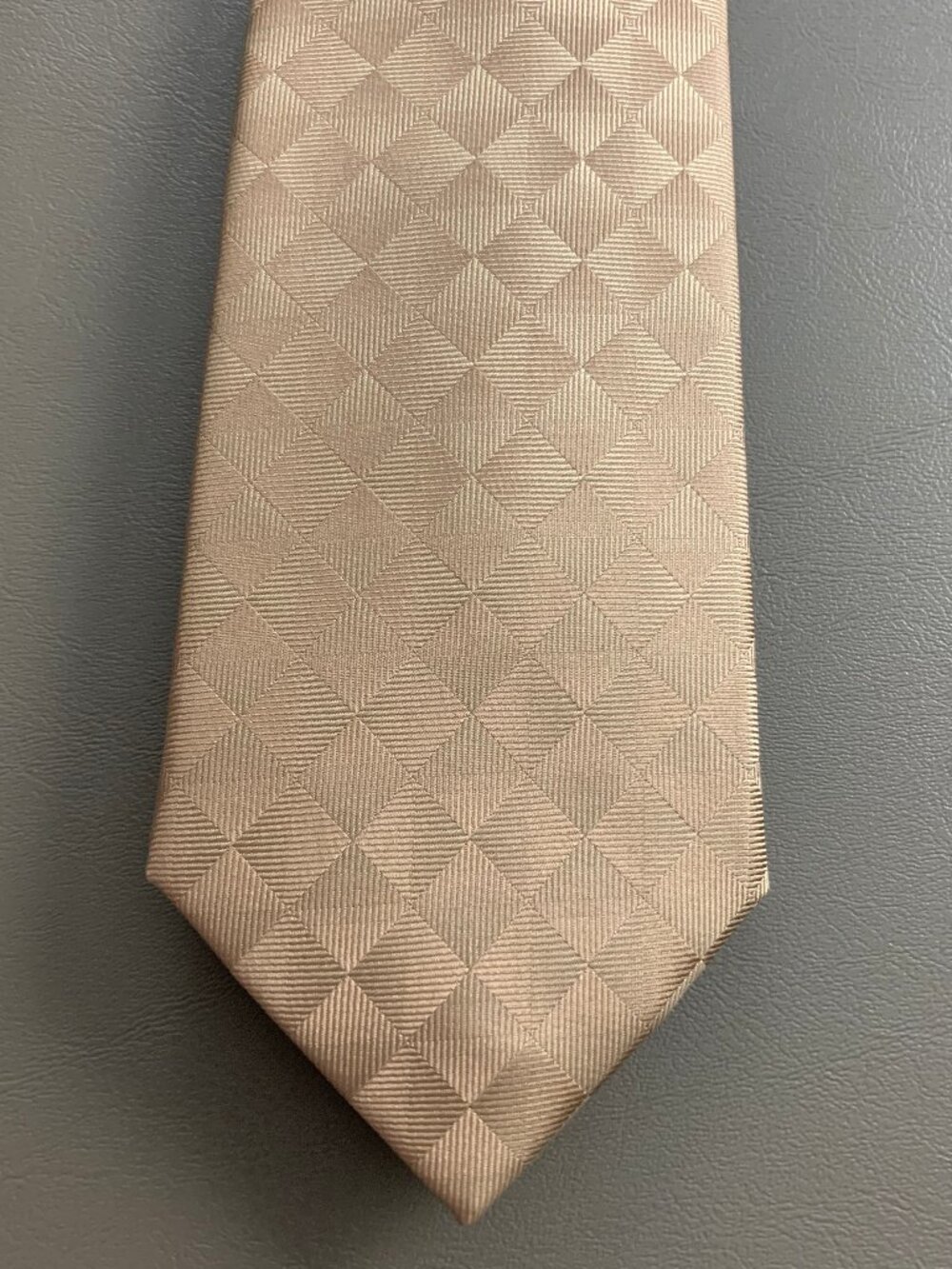 Perry Ellis Portfolio Men's 3'' 100% Polyester Neck Tie, Taupe Molen Geo Solid